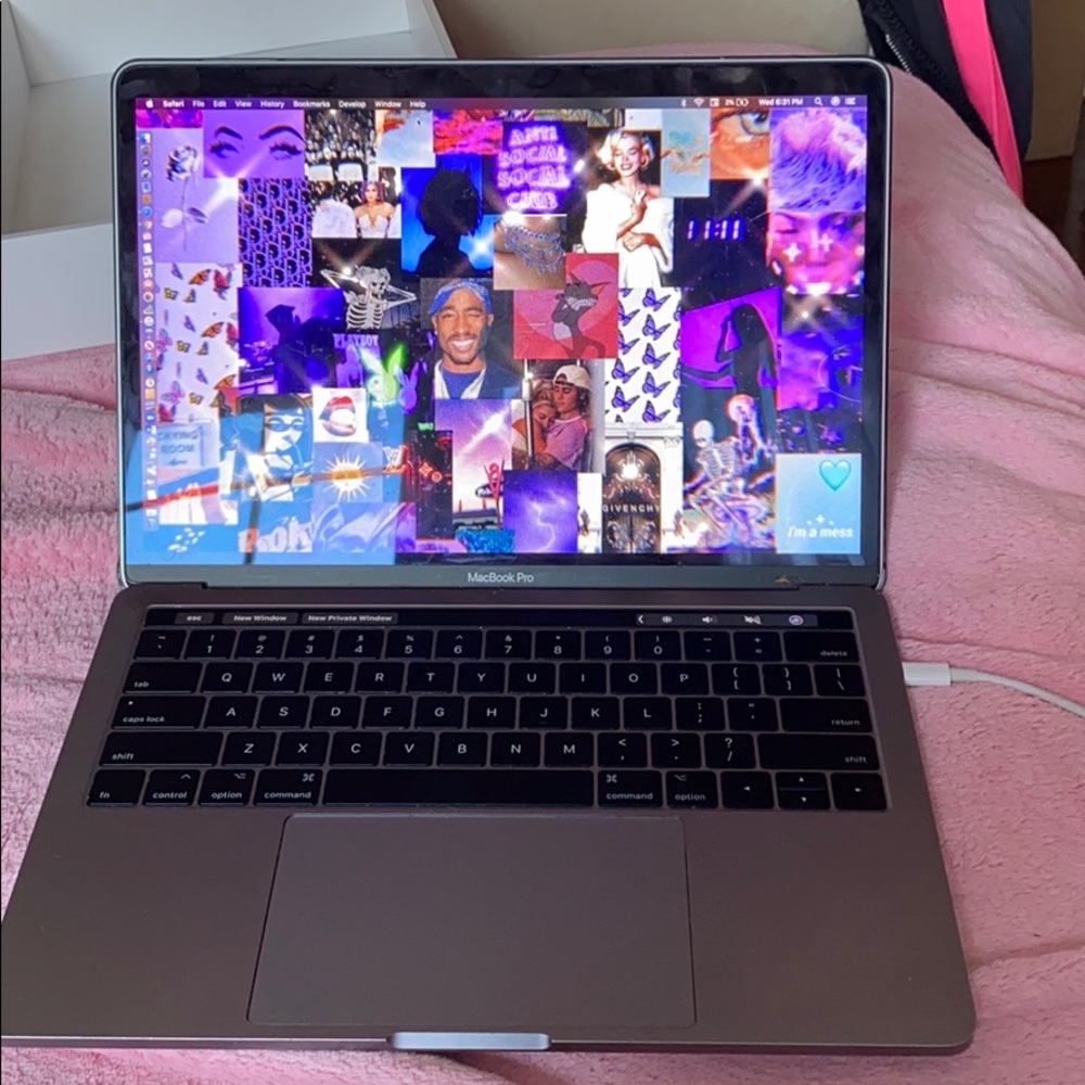 2016 MacBook Pro w/ Touchbar